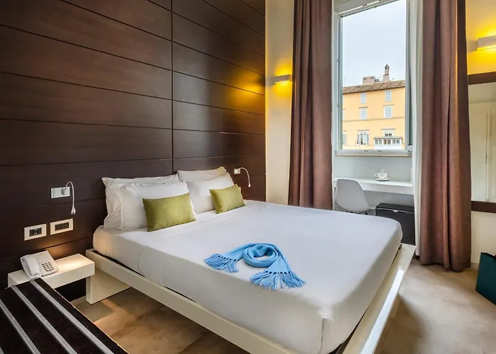 Navona Pensión 4*